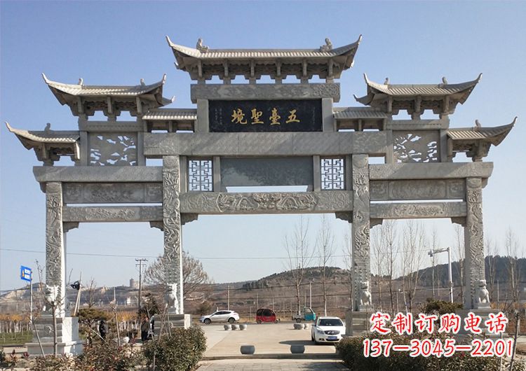 泰州青石牌坊雕塑:精美瑰丽古朴简洁