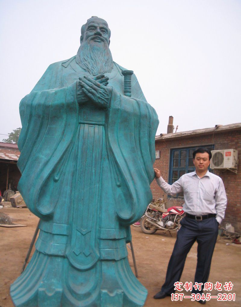 泰州来自中国历史的经典孔子雕塑