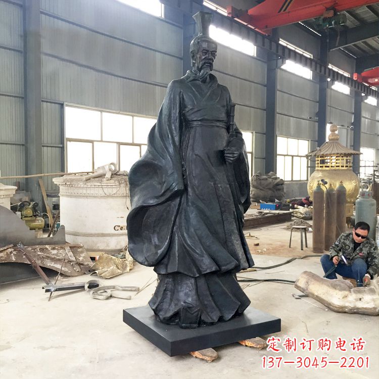 泰州体现古典韵味,屈原铜雕塑!