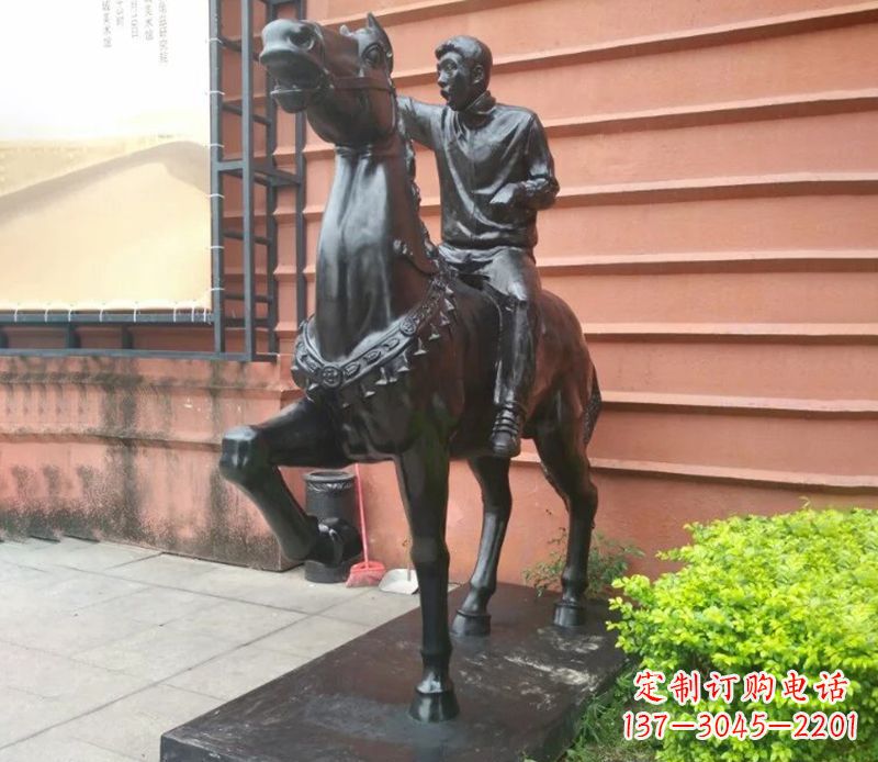 泰州独一无二的骑马雕塑