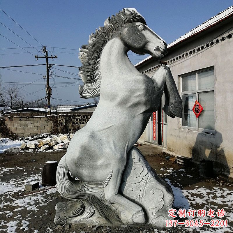 泰州艺术品呈献——人立而起的马儿石雕