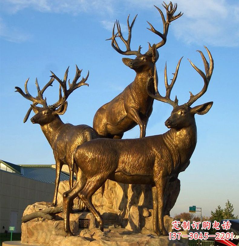 泰州三鹿登高鹿景观铜雕,让你秀智慧雕刻艺术