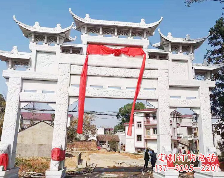 泰州三门三楼石雕牌坊:专业定制牌坊雕塑