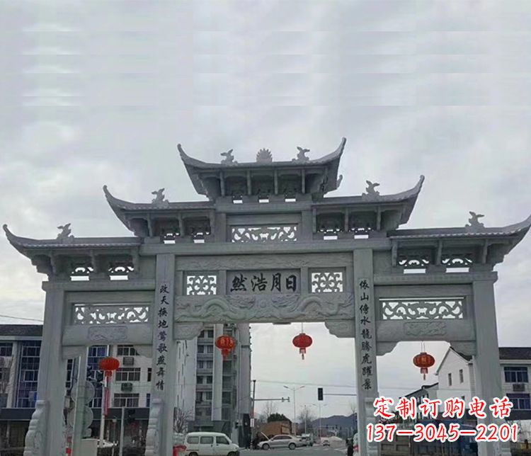泰州三门五楼石牌坊:精美石雕艺术