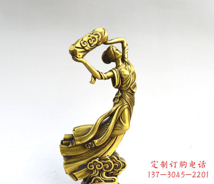 泰州传承古老神话的女娲雕塑