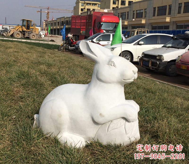 泰州精美兔子石雕精品,点缀家居美景