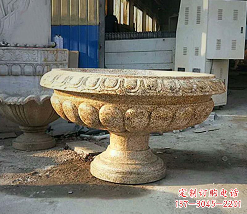 泰州石雕公园花盆雕塑