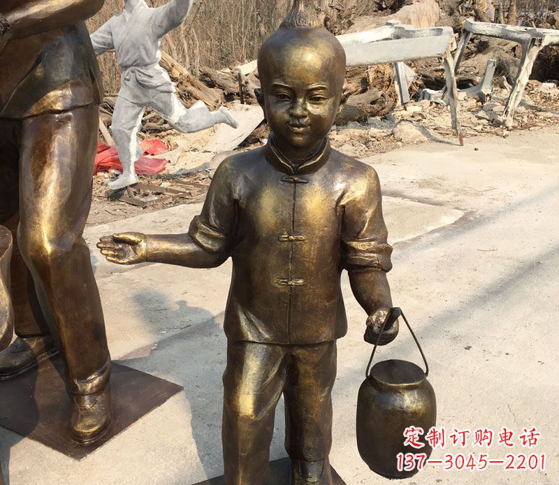 泰州提灯笼的小男孩铜雕