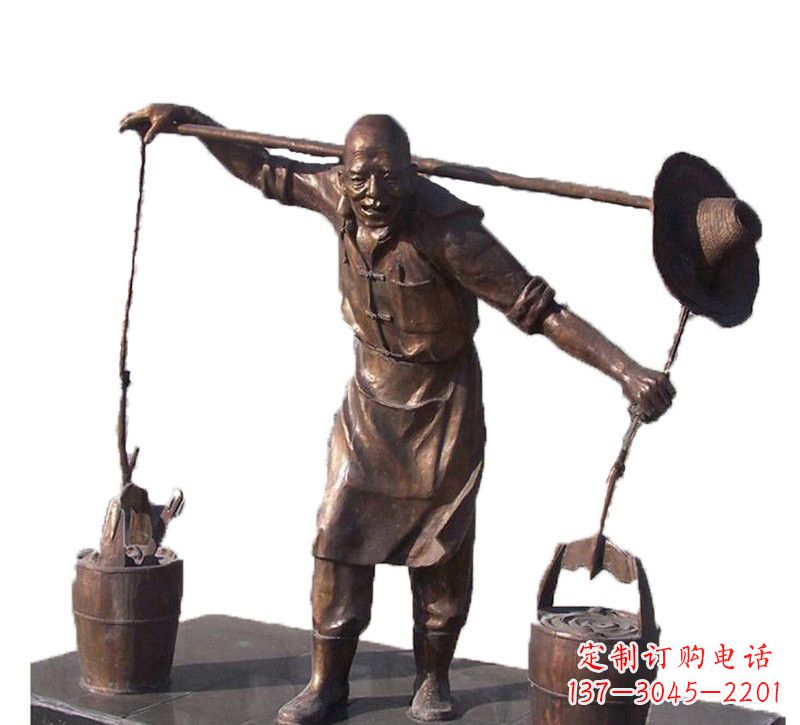 泰州挑扁担的老人铜雕
