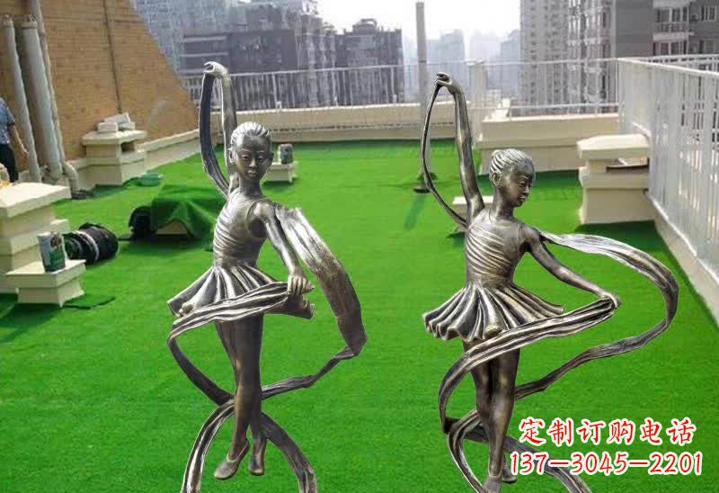泰州跳舞的女孩铜雕