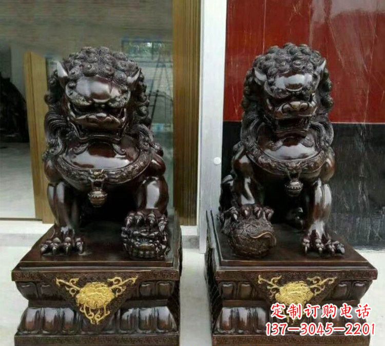 泰州铜雕故宫狮子