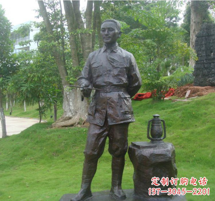 泰州铜雕青年时期邓小平