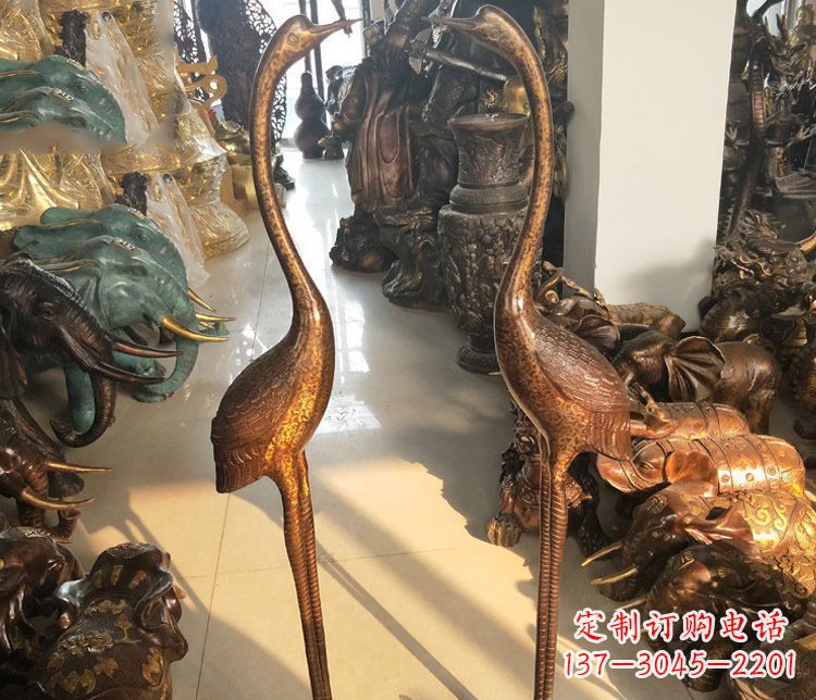 泰州铜雕仙鹤踩龟雕塑摆件
