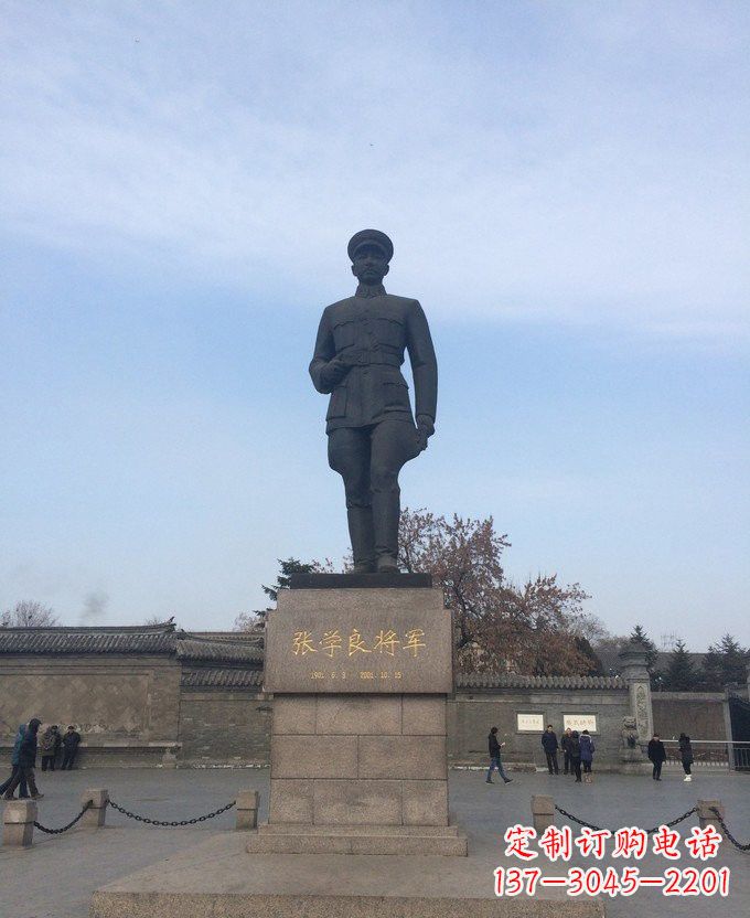泰州铜雕张学良近代名人雕塑