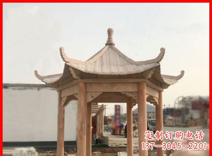 泰州晚霞红公园六角石雕凉亭