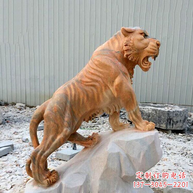 泰州晚霞红虎啸老虎动物石雕