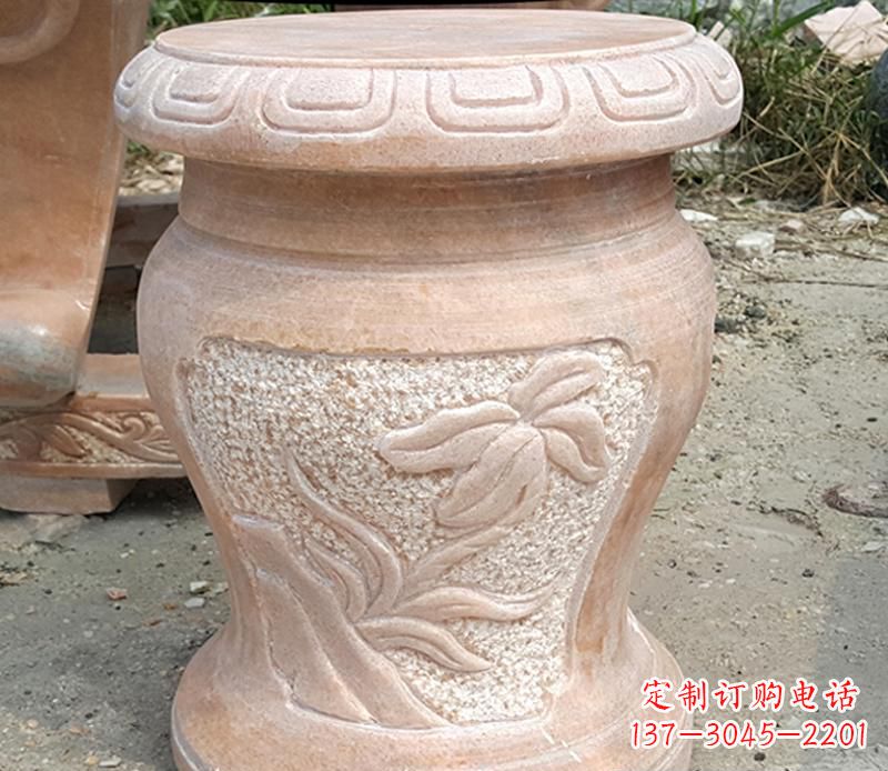 泰州晚霞红景观蝴蝶石凳