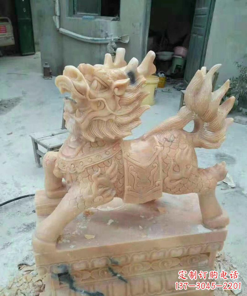 泰州晚霞红麒麟雕塑112