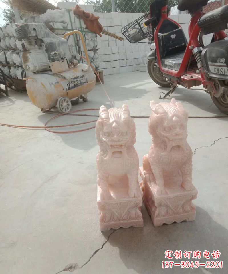 泰州晚霞红神兽麒麟动物雕塑