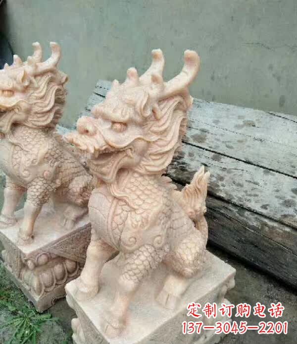 泰州晚霞红石雕麒麟