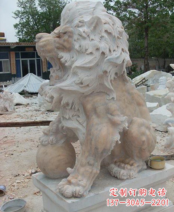 泰州晚霞红寺庙门口西洋狮子石雕