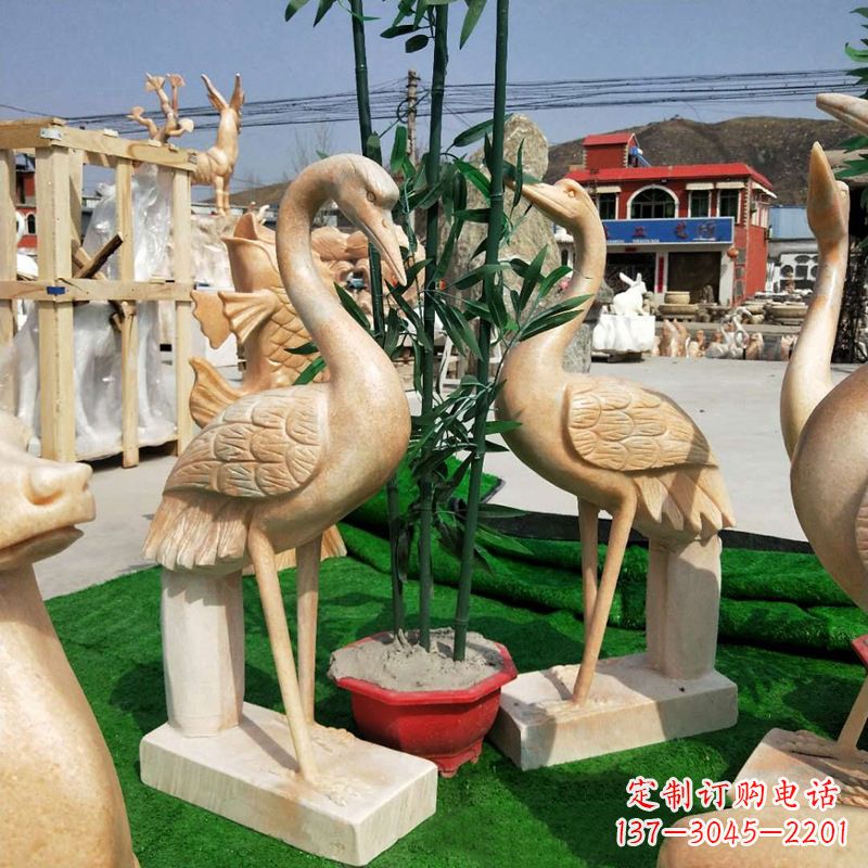 泰州晚霞红仙鹤石雕