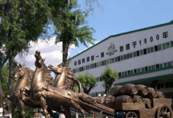 泰州追求完美，华丽马车铜雕塑