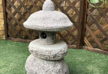 泰州青石仿古灯笼雕塑，实现仿古风格的彰显