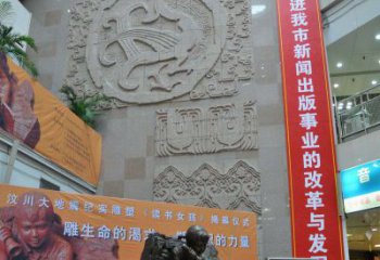 泰州令人惊叹的小女孩景观铜雕
