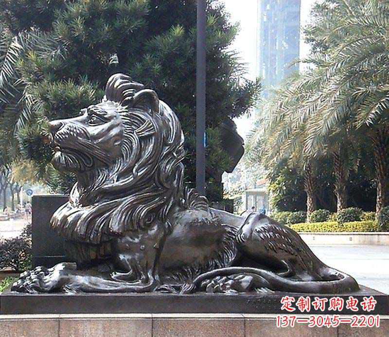 泰州卧着的西洋狮看门狮子铜雕