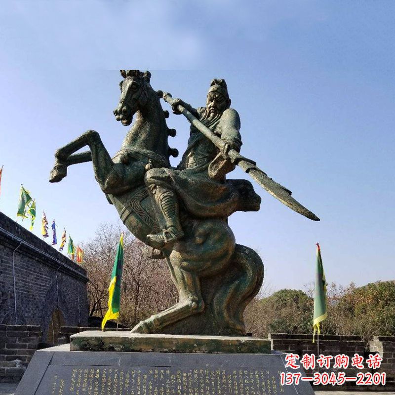 泰州五虎上将关羽骑马舞大刀铜雕景观