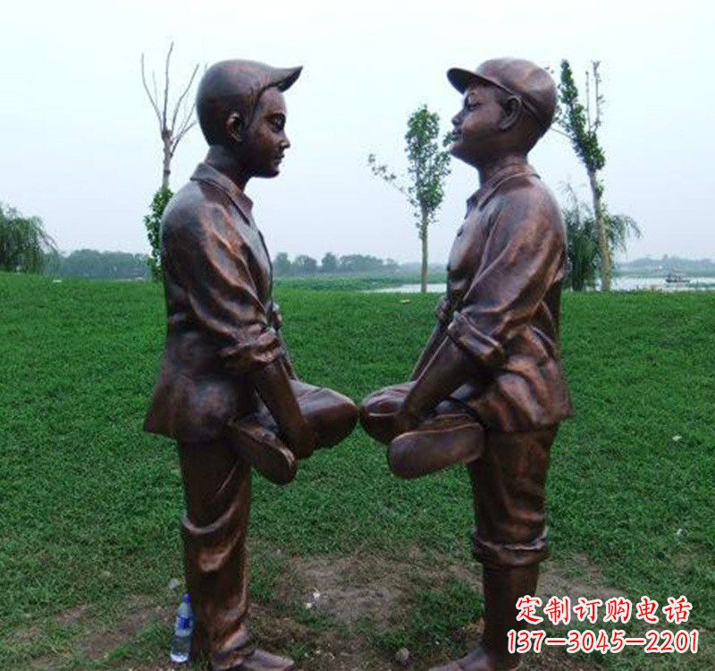 泰州小孩斗鸡铸铜雕塑