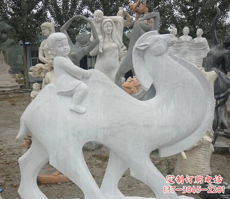 泰州小孩骑骆驼石雕