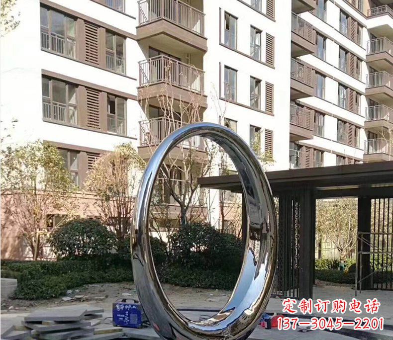 泰州小区不锈钢镜面圆环雕塑