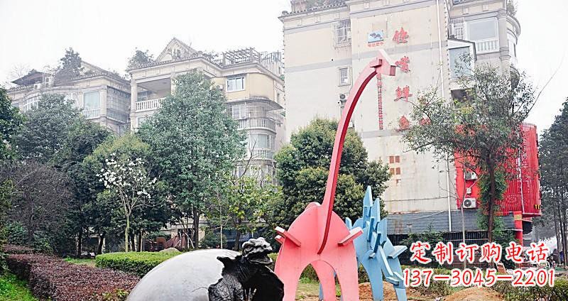 泰州小区破壳而出的小恐龙景观铜雕