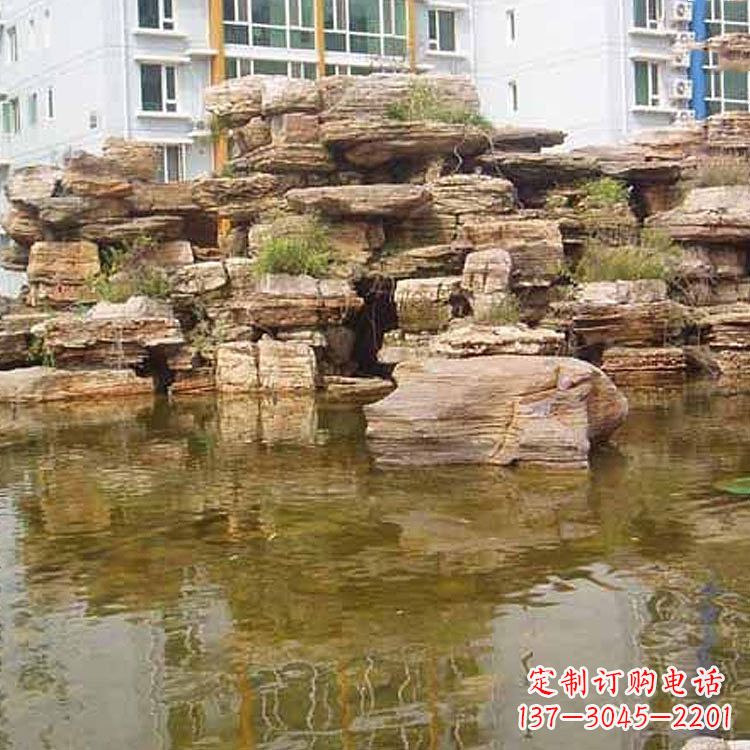 泰州小区庭院假山鱼池