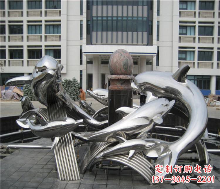 泰州校园不锈钢海豚海浪雕塑