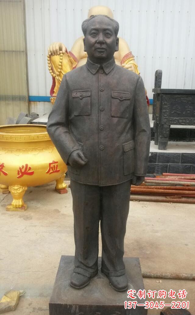 泰州校园毛主席伟人铜雕