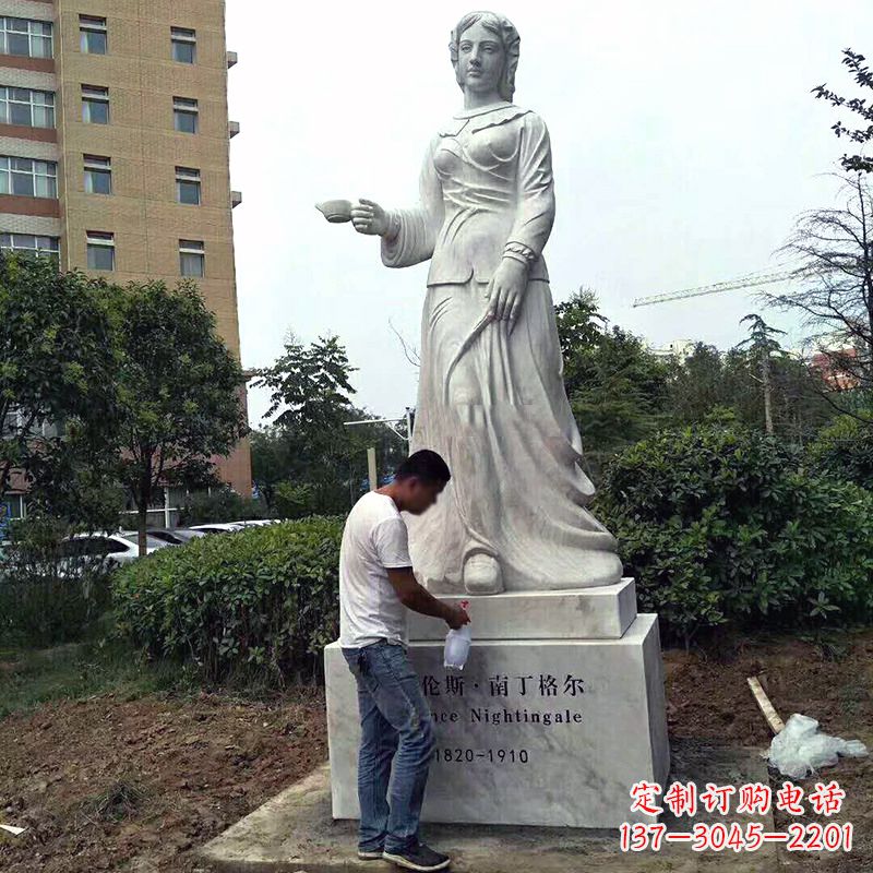 泰州医院园林提灯天使南丁格尔石雕塑