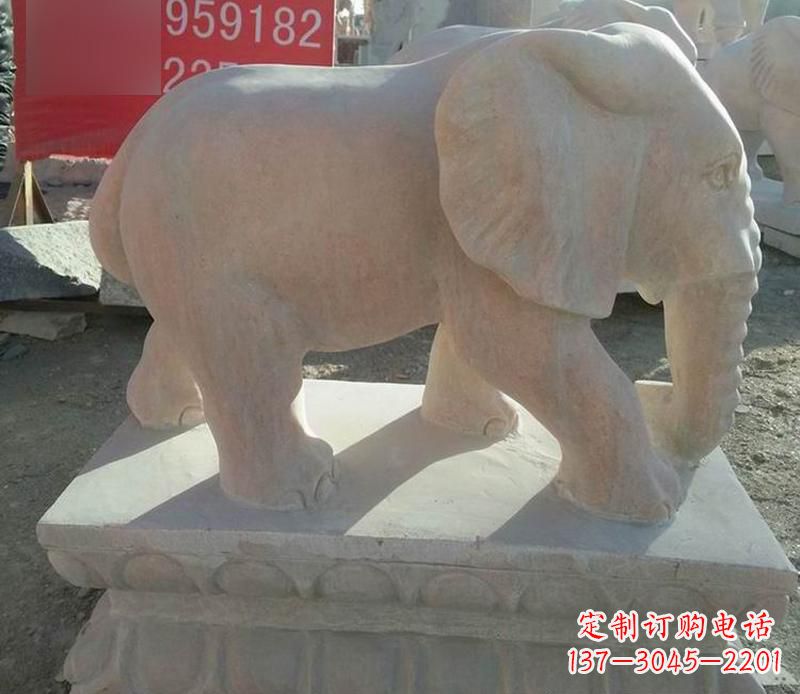 泰州园林晚霞红大象雕塑