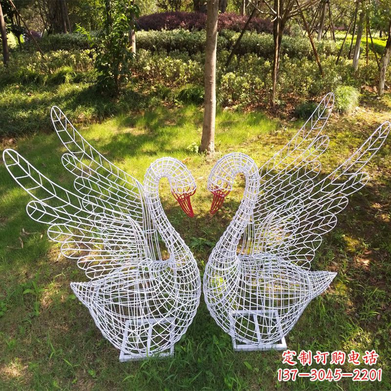 泰州展翅天鹅公园绿地铁艺动物摆件