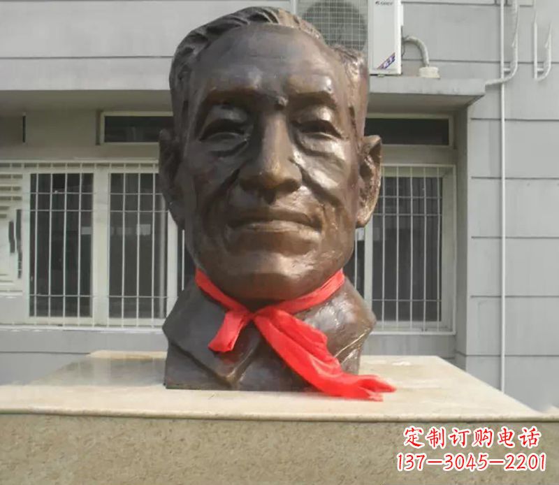 泰州朱宪彝校园名人头像铜雕