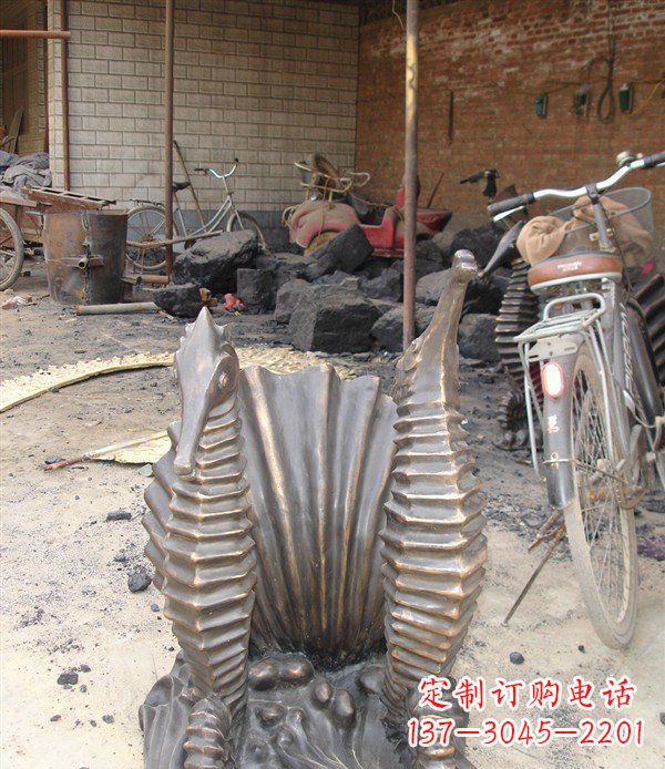 泰州铸铜海马小区动物铜雕
