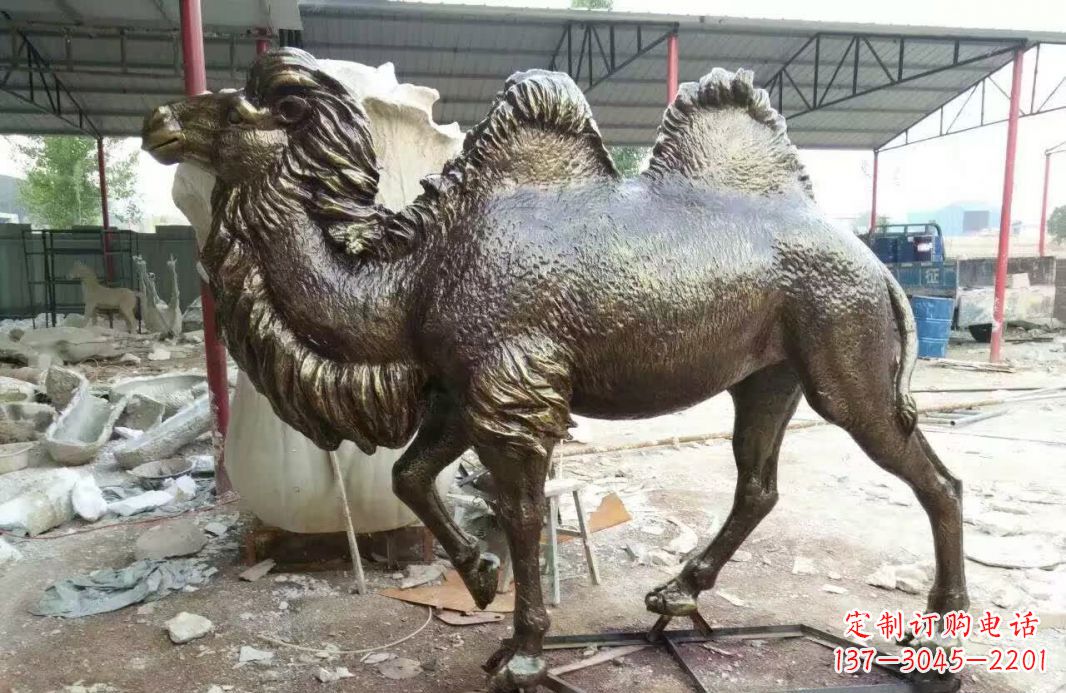 泰州铸铜骆驼雕塑 (2)