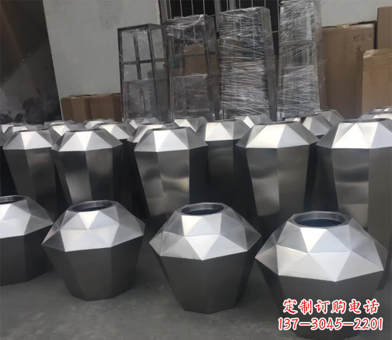 泰州不锈钢组合花盆雕塑